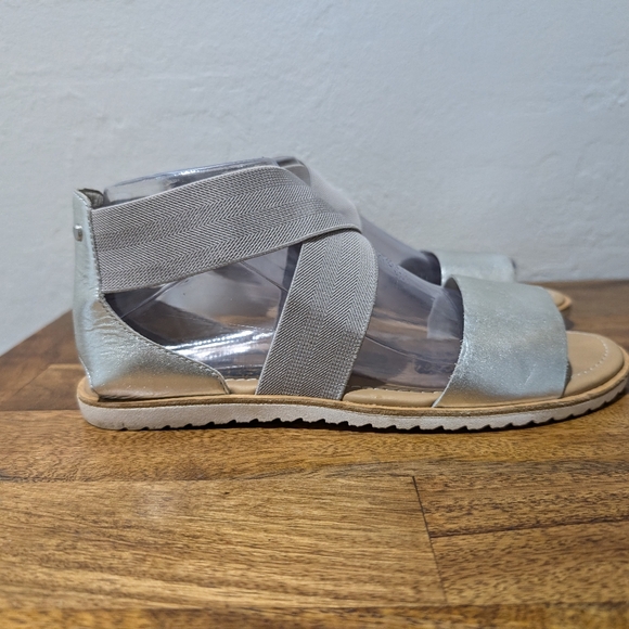 Sorel Ella II Sandal Women's Leather Stretch Silver Ankle Strap NL3202-034 Sz8.5 - Picture 3 of 10